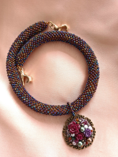 Collar Mora