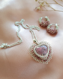 Collar corazón rodonita