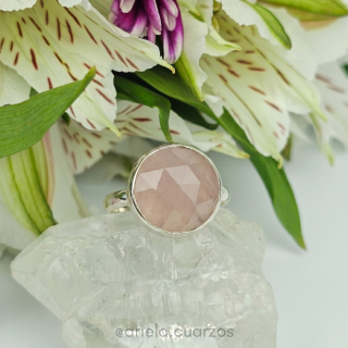 Anillo Circular Cuarzo Rosa