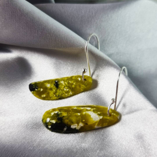 Aretes Lizardita – Formas Libres Pulidas