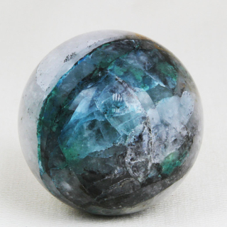 Esferas talladas de cuarzo con crisocola