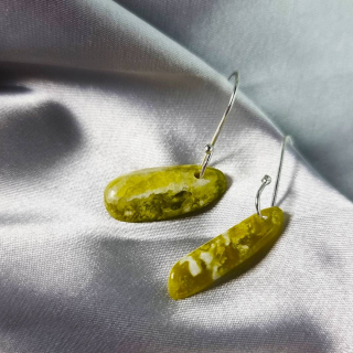 Aretes Lizardita – Formas Libres Pulidas