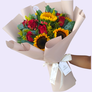 SUSCRIPCION 4 GIRASOLES CON ROSAS