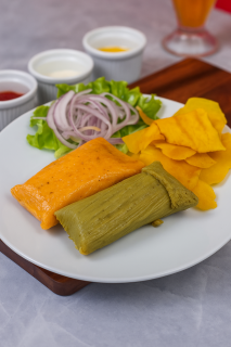 PORCIÓN DE TAMALES