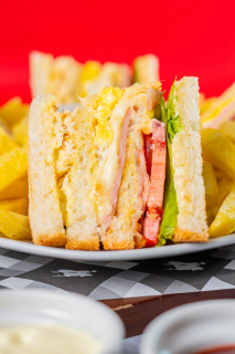 SANDWICH CLUB