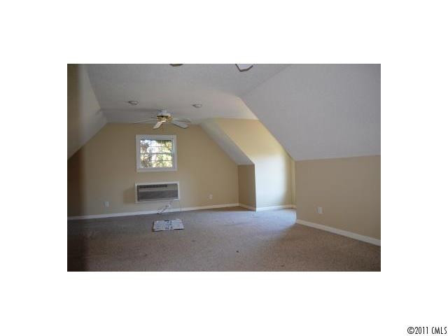207 Inglewood Drive - Photo 13