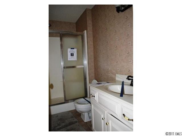 207 Inglewood Drive - Photo 16