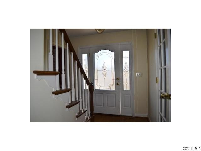 207 Inglewood Drive - Photo 6