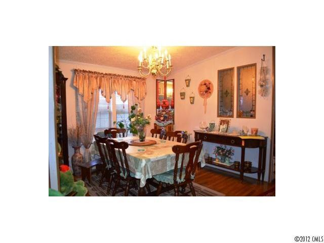 4987 Mounira Avenue - Photo 5