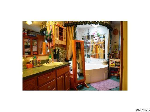 4987 Mounira Avenue - Photo 8