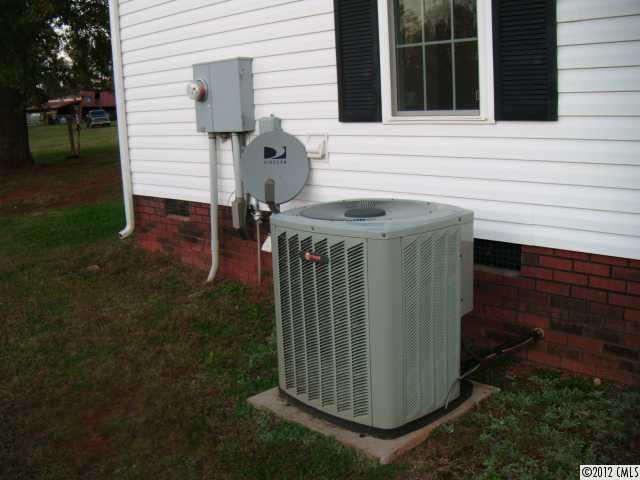 249 John E Parker Drive - Photo 10