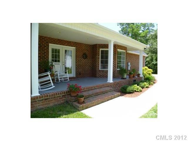 5617 Ellis Drive - Photo 3