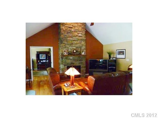 5617 Ellis Drive - Photo 4