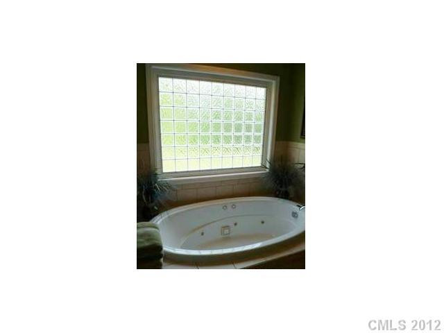 5617 Ellis Drive - Photo 7