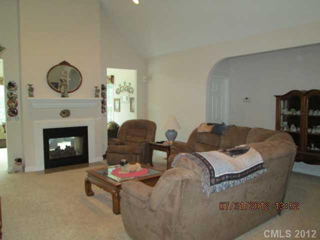 306 Riverwalk Drive - Photo 3