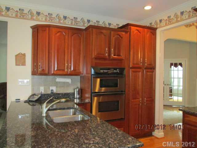 306 Riverwalk Drive - Photo 8