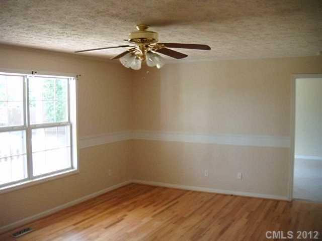 611 Chilly Bowl Road - Photo 4