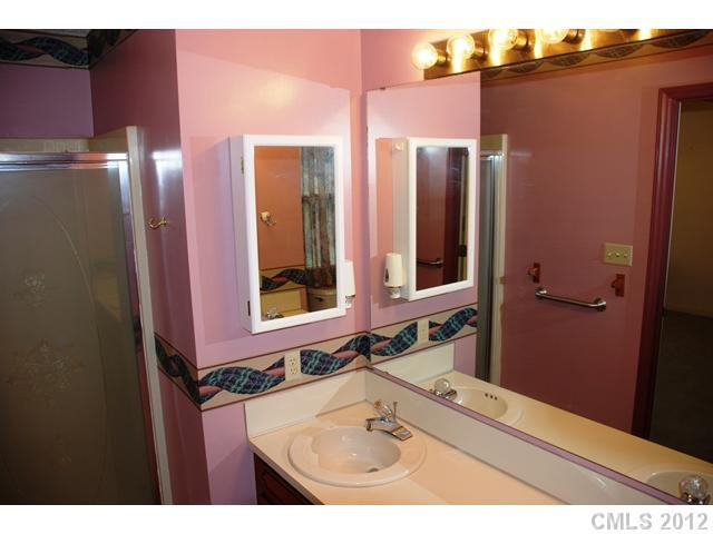 9467 Holly Ridge Court - Photo 8