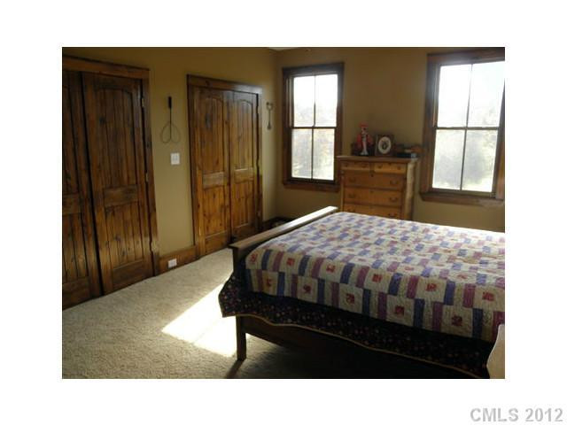 5736 Mineral Springs Mountain Road - Photo 13