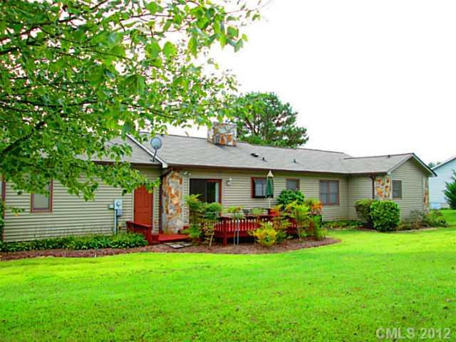 2322 Benjamin Street - Photo 11