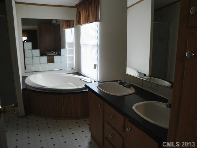 8815 Arrow Street - Photo 15