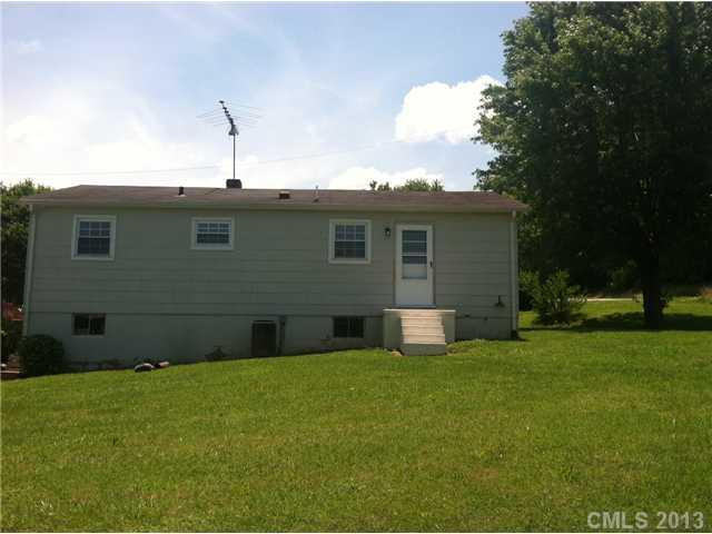 2185 Chester Avenue - Photo 15