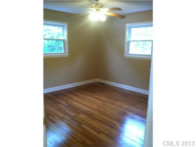 2185 Chester Avenue - Photo 9