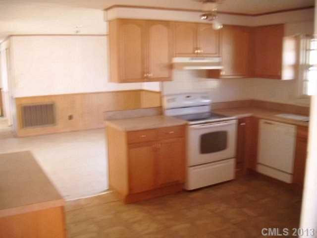 182 Hall Street - Photo 5