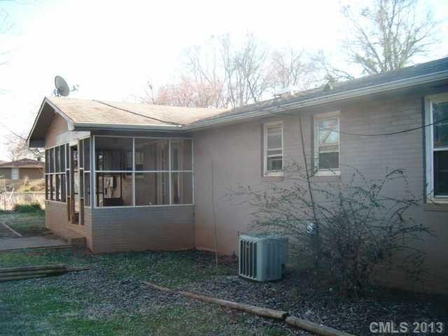 182 Hall Street - Photo 10