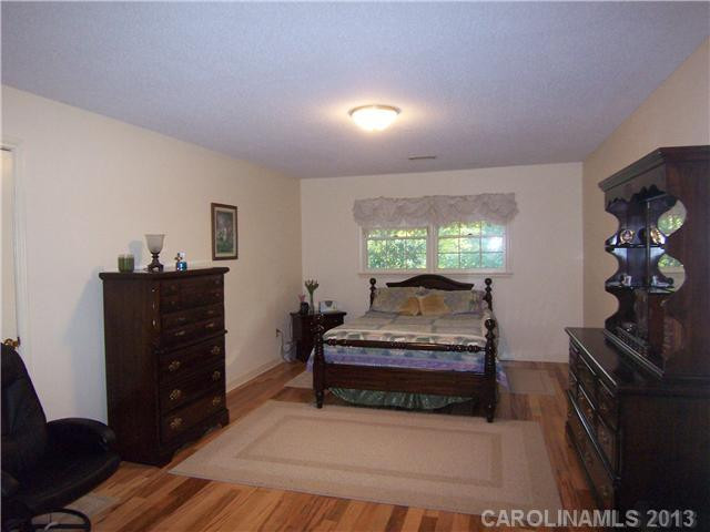 190 Colonial Drive - Photo 11
