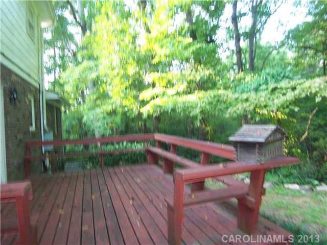 190 Colonial Drive - Photo 15