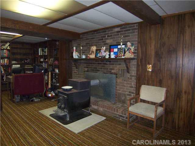 190 Colonial Drive - Photo 9