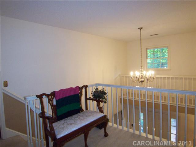 190 Colonial Drive - Photo 10