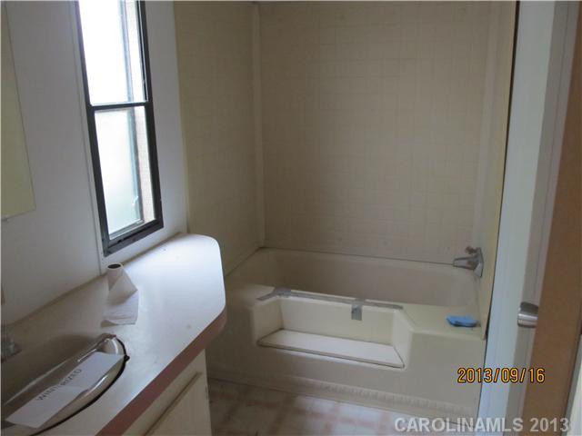 830-50 Main Street - Photo 10