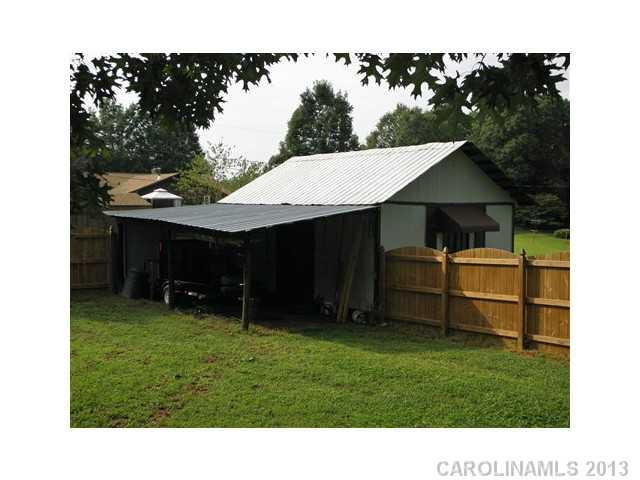 1941 Greenfield Street - Photo 16