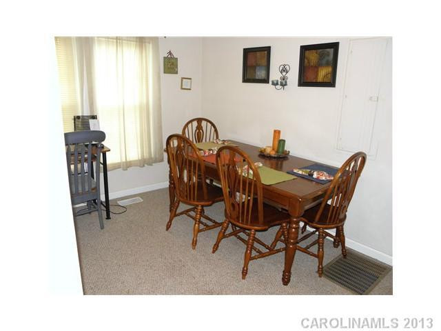 1941 Greenfield Street - Photo 3