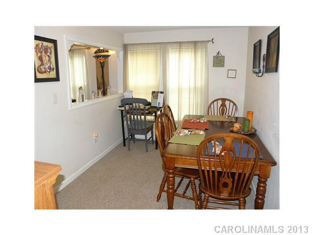 1941 Greenfield Street - Photo 4