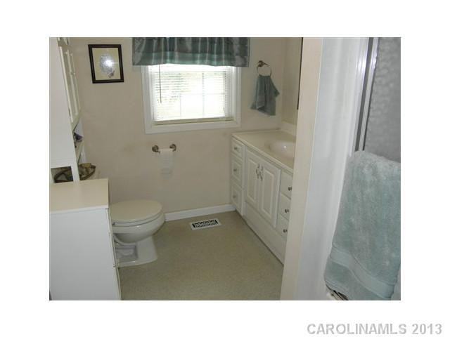 1941 Greenfield Street - Photo 8