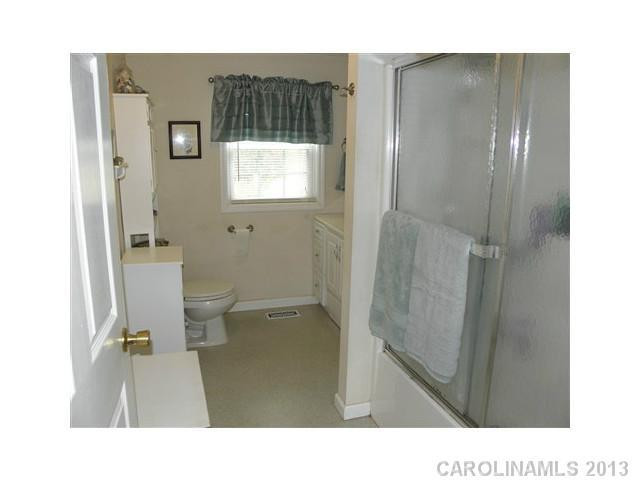 1941 Greenfield Street - Photo 9