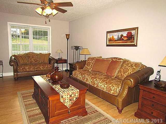 222 Pine Meadows Circle - Photo 4