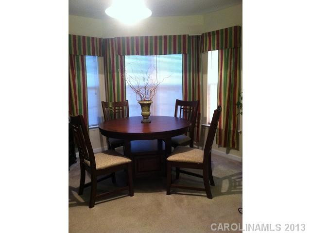 183 Crestwood Avenue - Photo 3