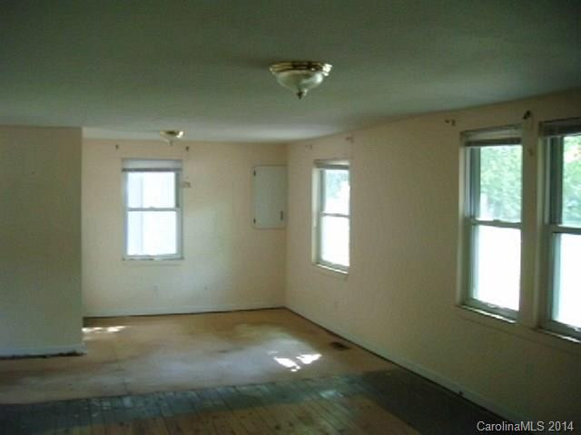 215 Nello Avenue - Photo 4