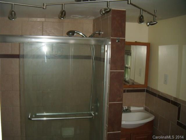 215 Nello Avenue - Photo 9