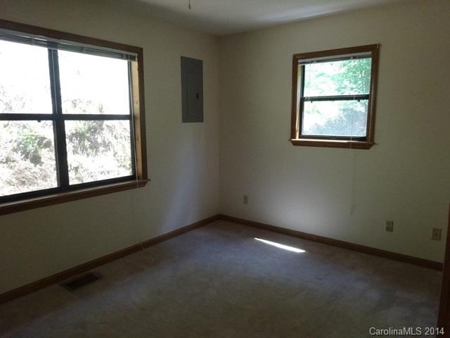 595 Franklin Street - Photo 14