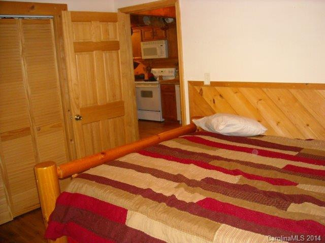 8516 Sleepy Hollow Road - Photo 11