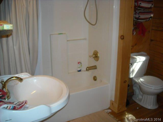 8516 Sleepy Hollow Road - Photo 12