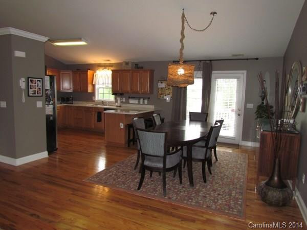 4060 Caitlins Way - Photo 5