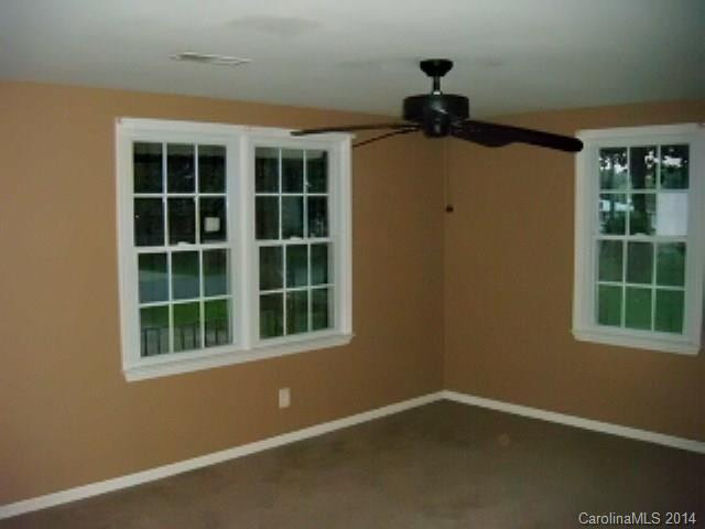 158 Sedgefield Drive - Photo 2