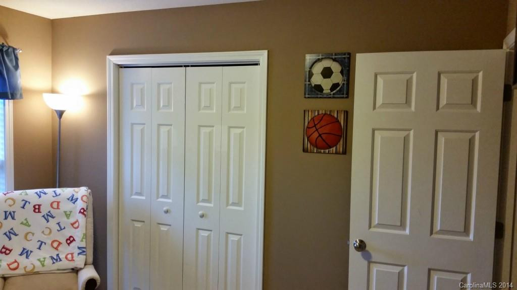 210 Pine Meadow Circle - Photo 17