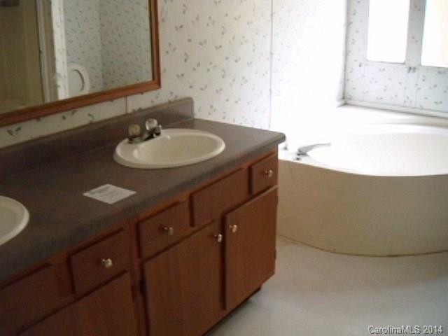 294 Howell Road - Photo 5